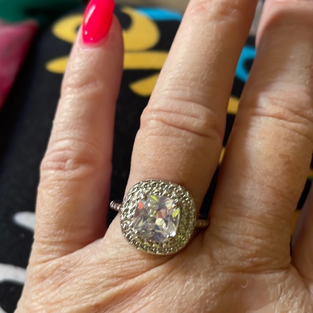 Womens’ Ring Sterling sizes 5.5,6,7, 8 9.25